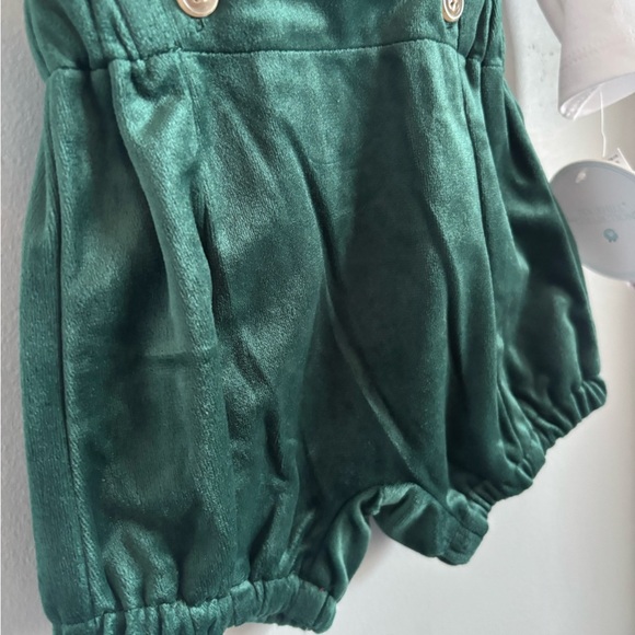 NWT Edgehill Collection Baby Boy Peter Pan Long Sleeve Velvet Shortall Set, 3M - Picture 4 of 10